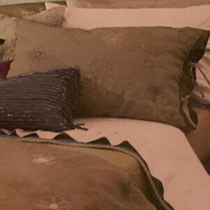 DKNY STANDARD PILLOW SHAM NWOT
